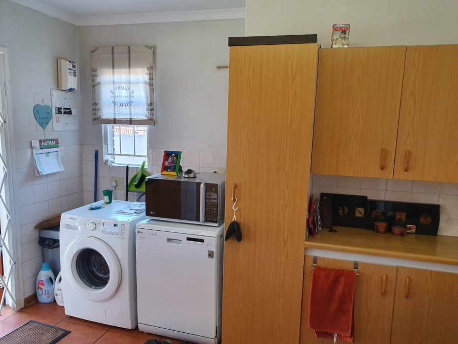 To Let 3 Bedroom Property for Rent in Panorama Free State